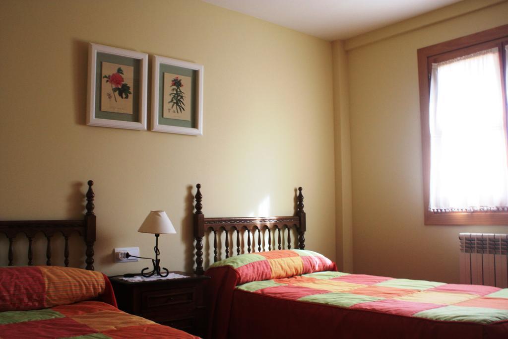 Apartamentos El Rincon De Benas Benasque Oda fotoğraf