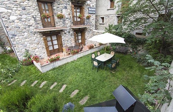 Apartamentos El Rincon De Benas Benasque Oda fotoğraf