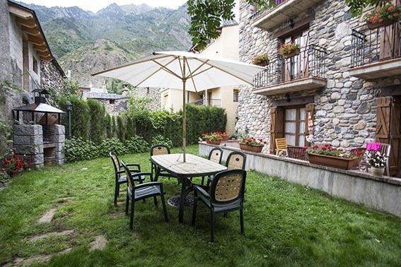 Apartamentos El Rincon De Benas Benasque Oda fotoğraf